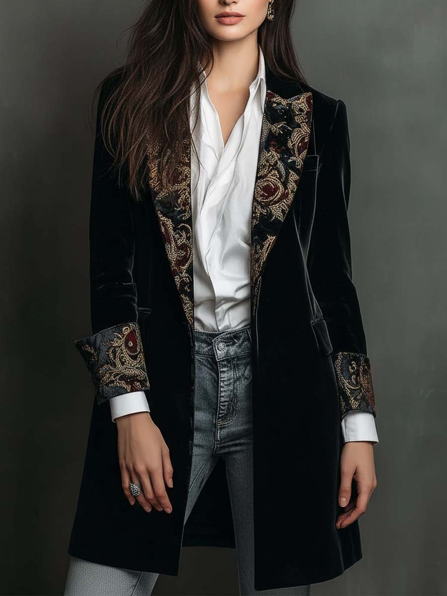 Blazer de mujer slim fit negro con solapas y estampado barroco