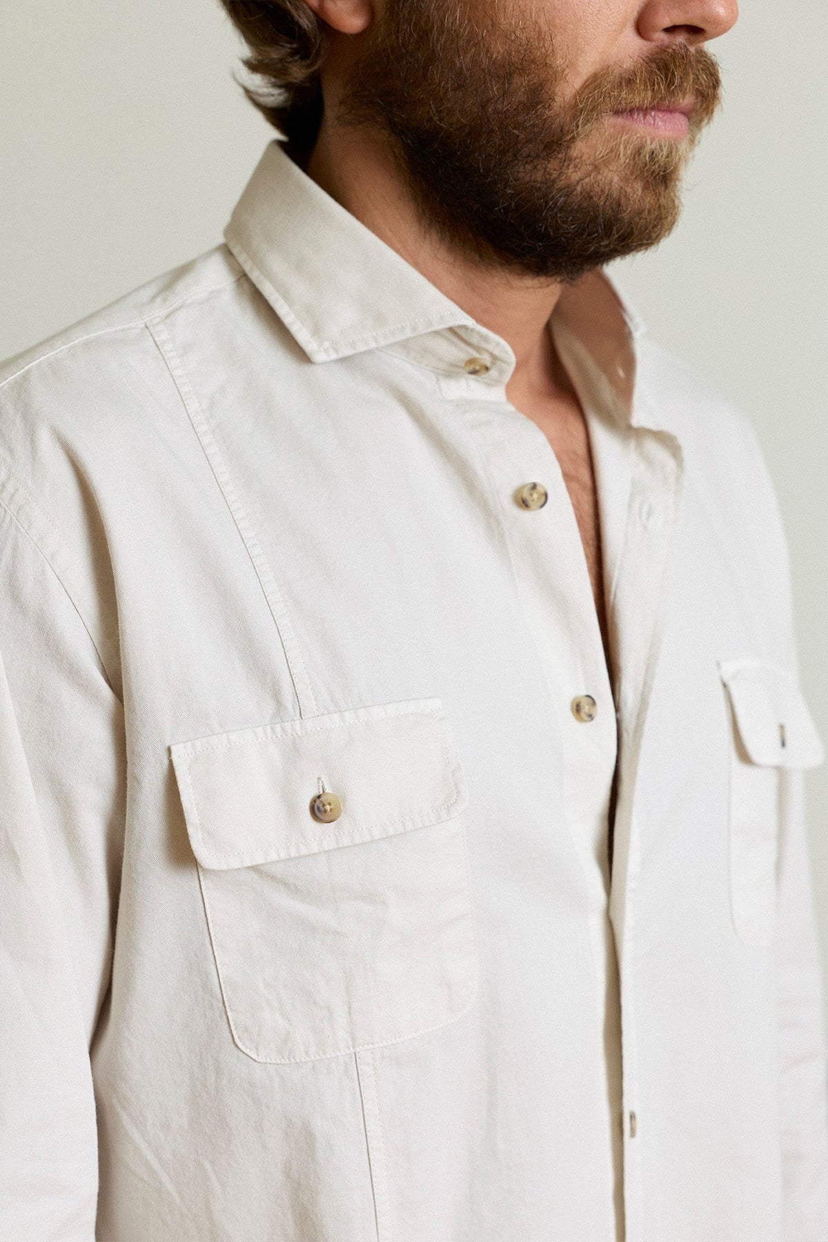 Camisa Algodón 2 Bolsillos Pecho Marfil Costura Vertical