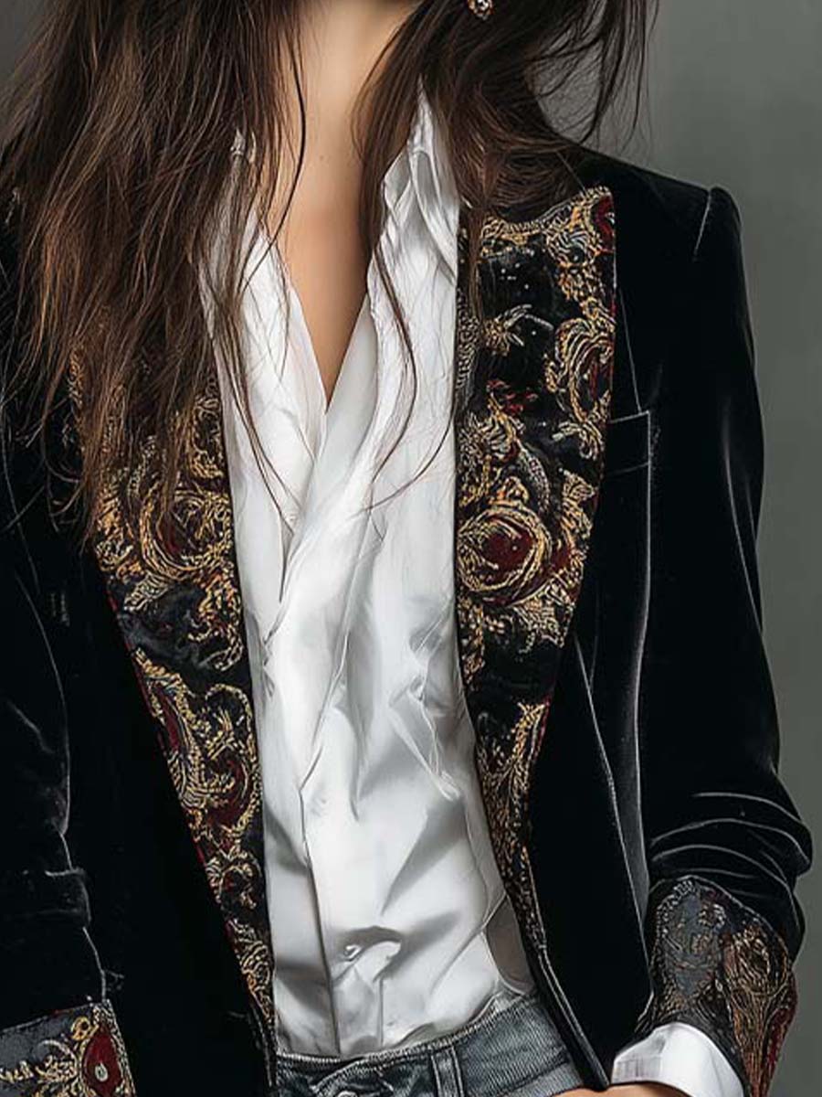 Blazer de mujer slim fit negro con solapas y estampado barroco