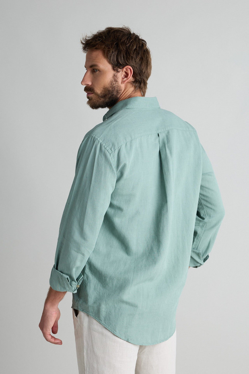 Camisa Lino Algodón 2 Bolsillos con Costura Verde Medio
