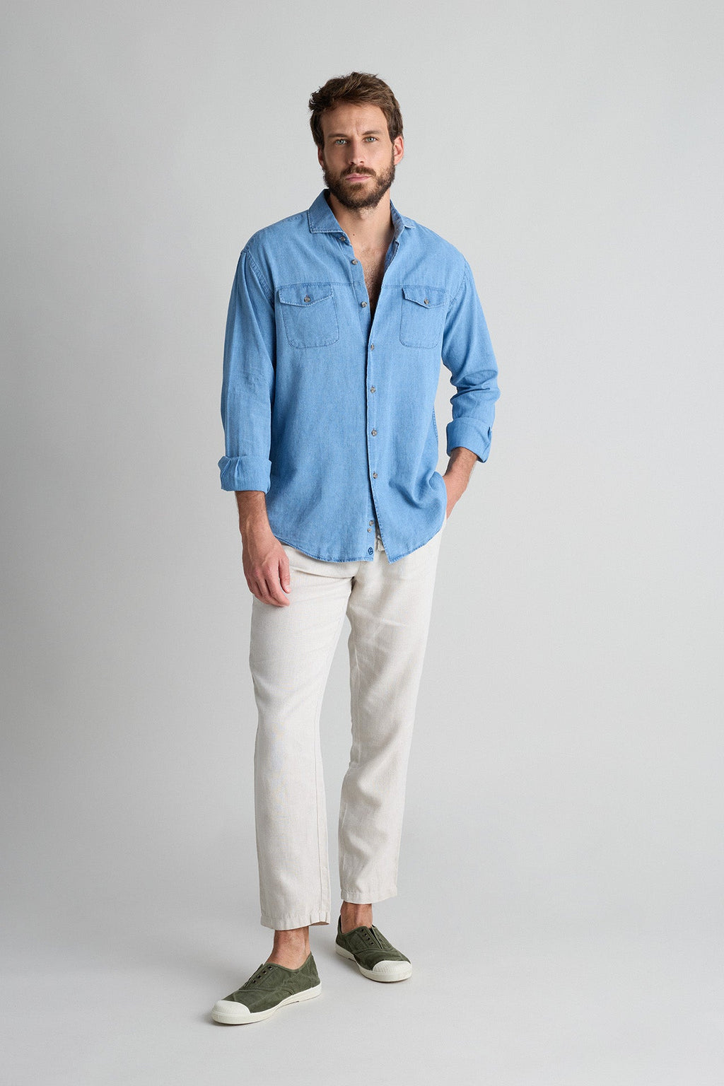 Camisa Vaquera Azul Denim Desgastado Lino y Botones de Cuerno