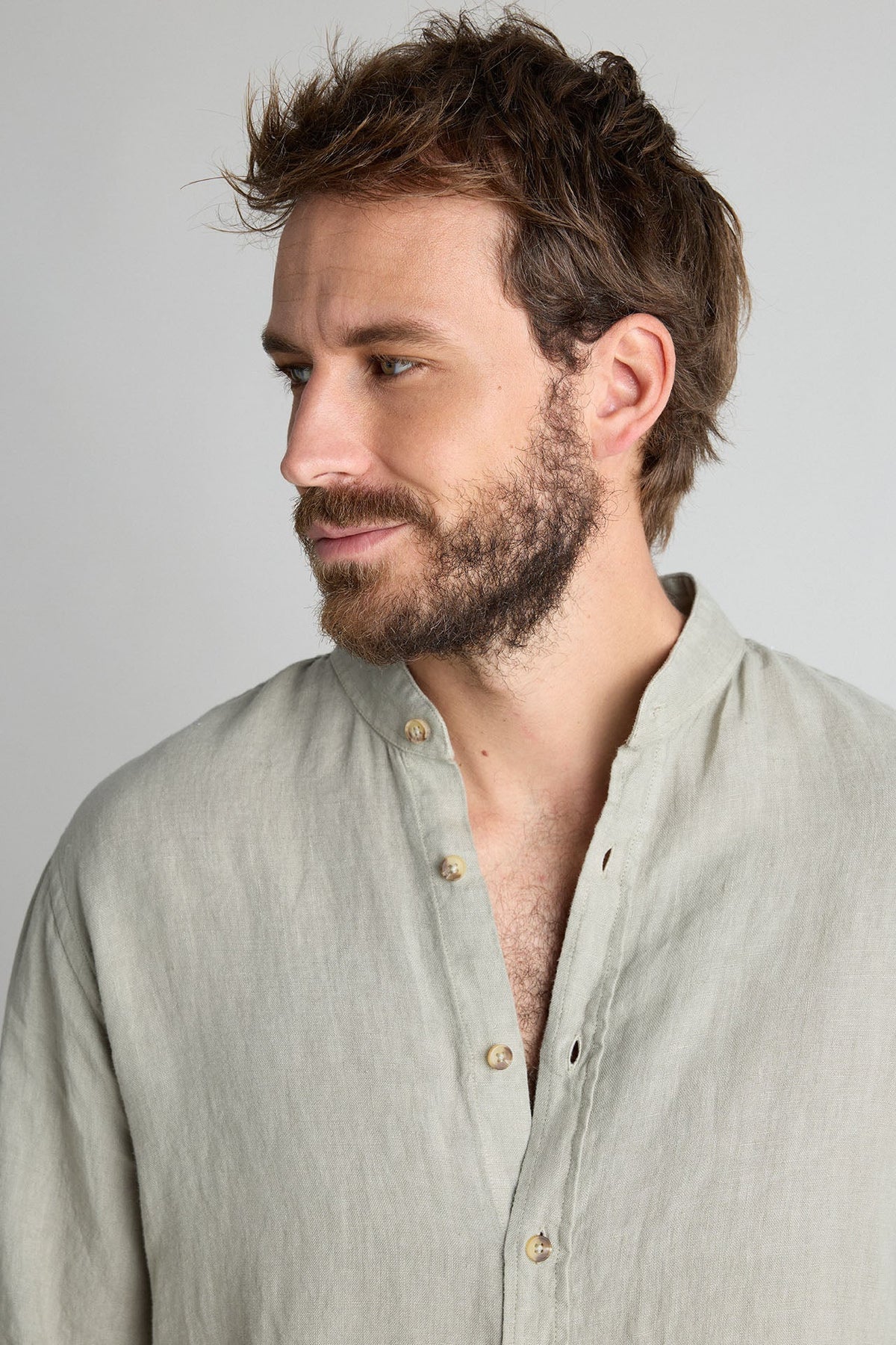 Camisa Lino Cuello Mao Verde Seco Botones Cuerno