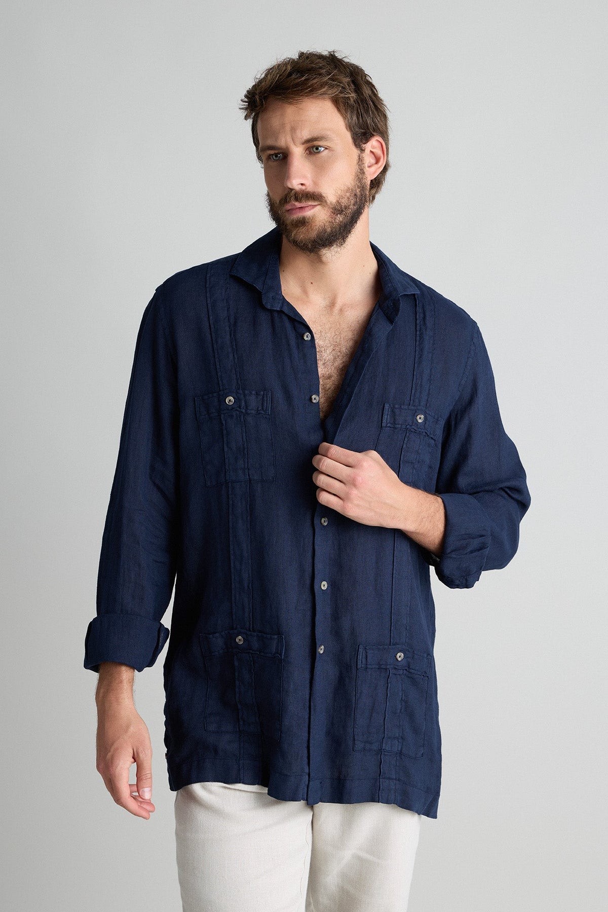 Guayabera Azul Marino 100% Lino con Botones Cuerno