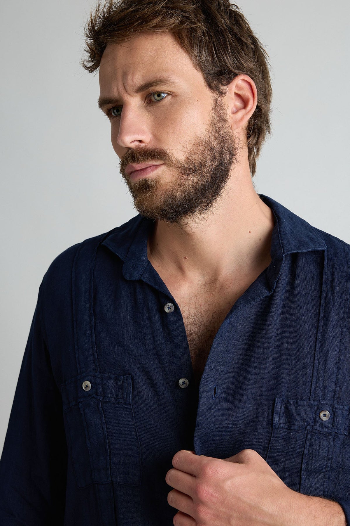 Guayabera Azul Marino 100% Lino con Botones Cuerno
