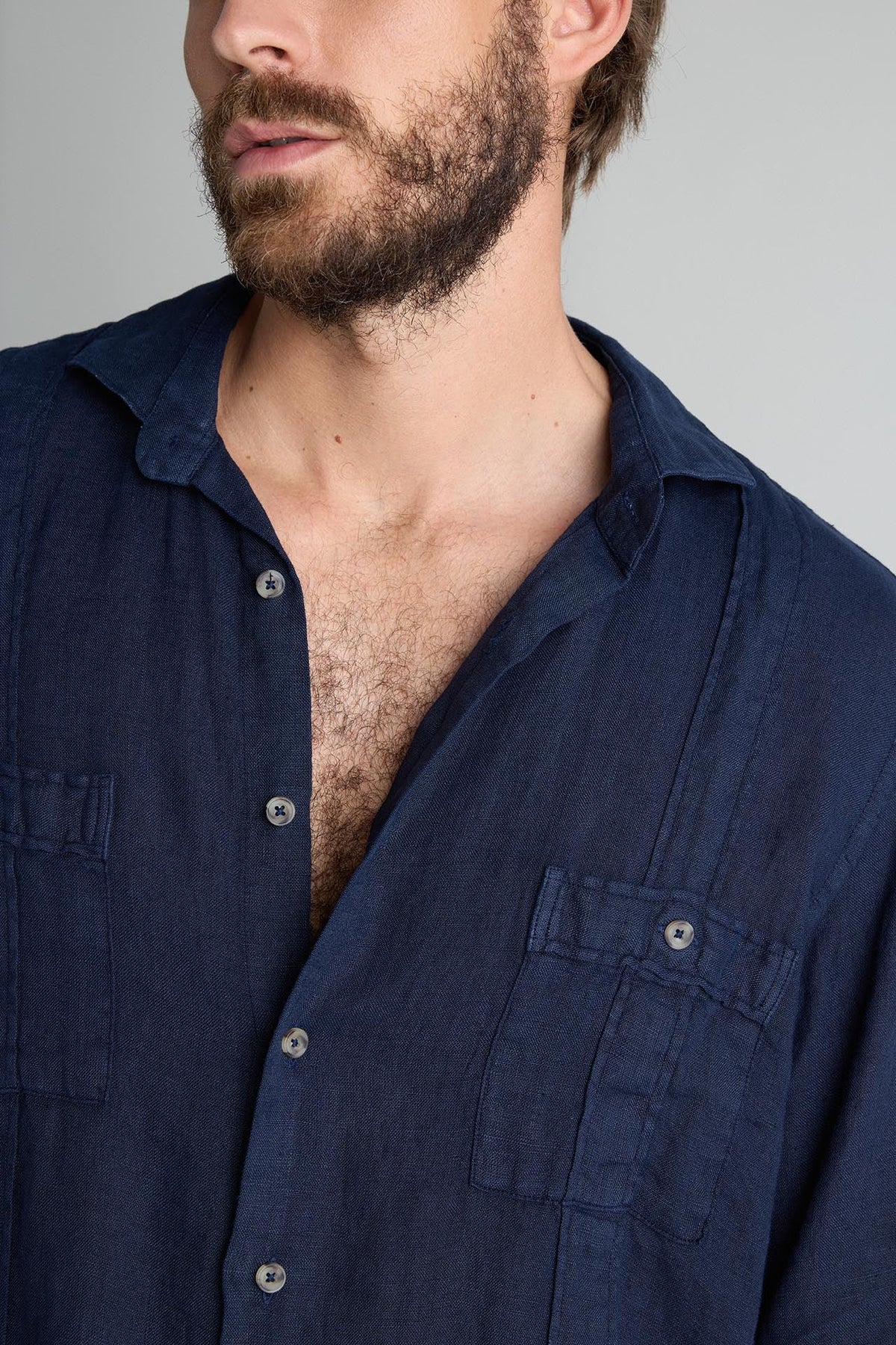 Guayabera Azul Marino 100% Lino con Botones Cuerno