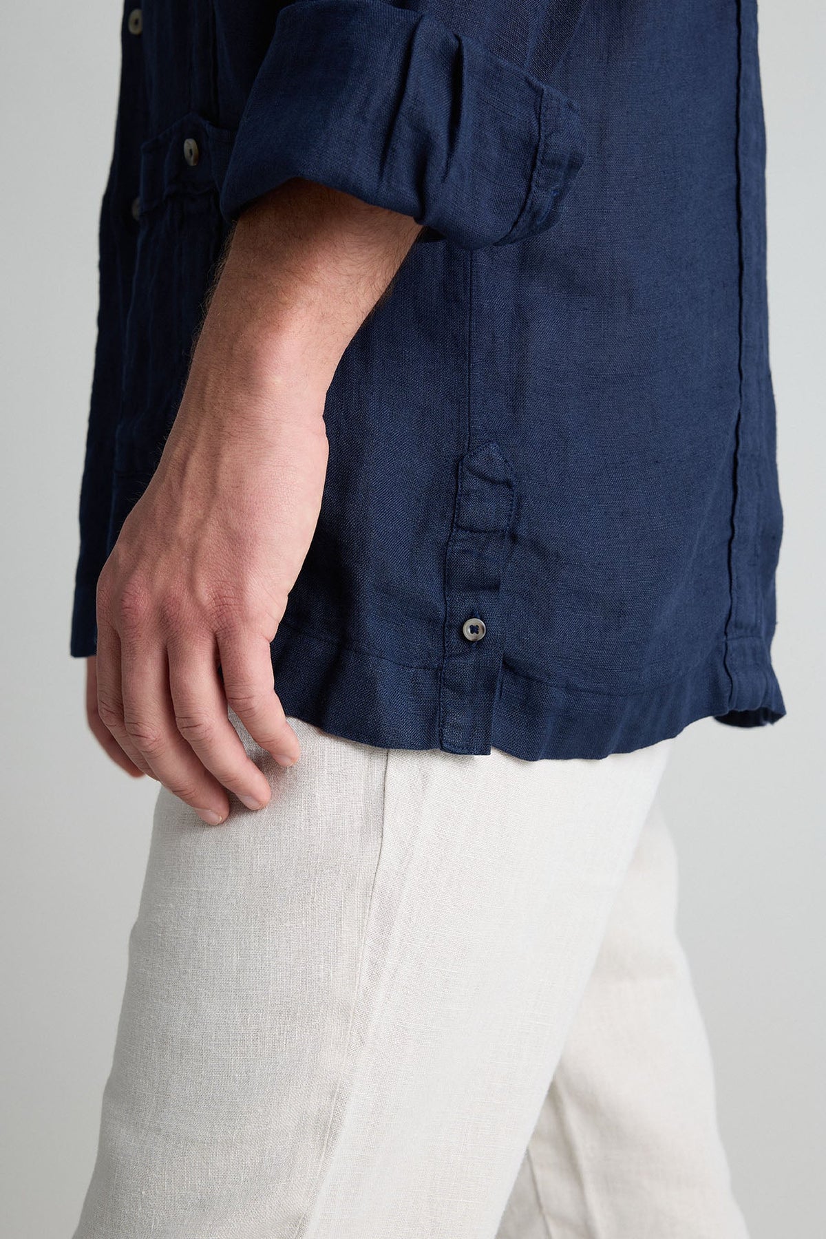 Guayabera Azul Marino 100% Lino con Botones Cuerno