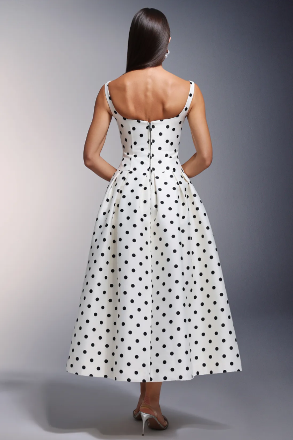 Vestido largo sin mangas estampado de ondas