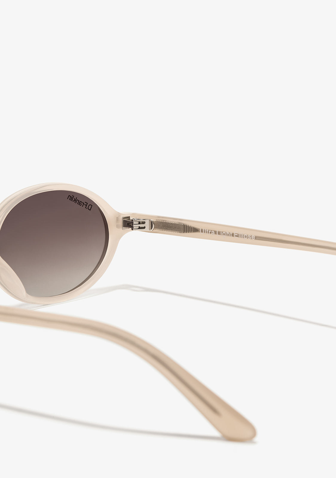 Ultra Light Ellipse